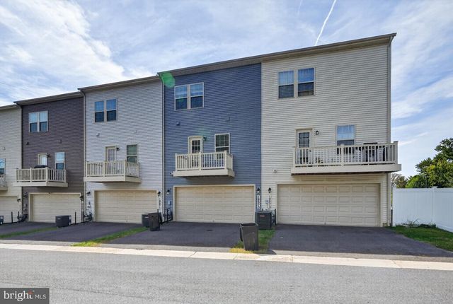 19873 GREEN VILLAGE DR, Montgomery Village, MD 20886