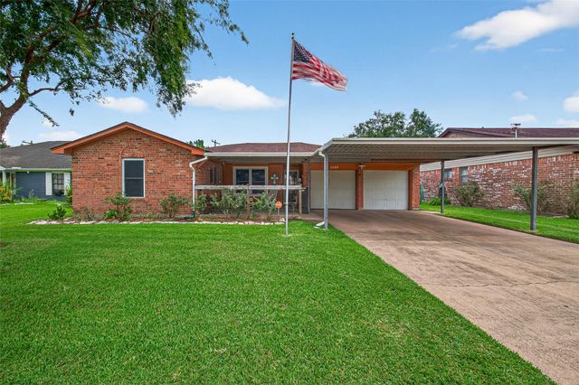 1209 E Brown Lane, Deer Park, TX 77536