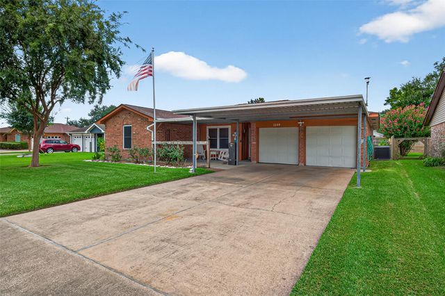 1209 E Brown Lane, Deer Park, TX 77536