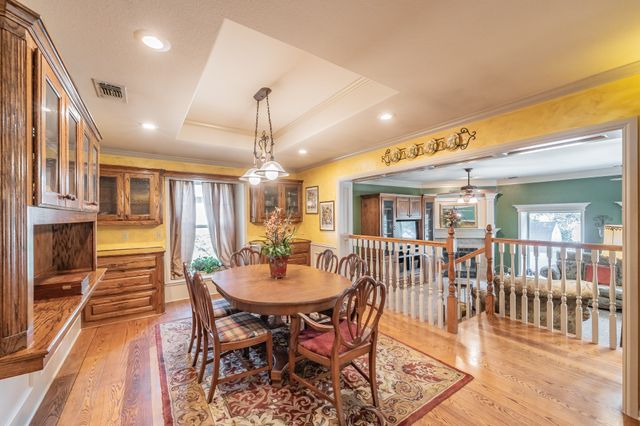 300 Shoreline Drive, Azle, TX 76020