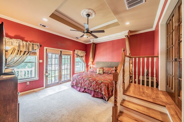 300 Shoreline Drive, Azle, TX 76020