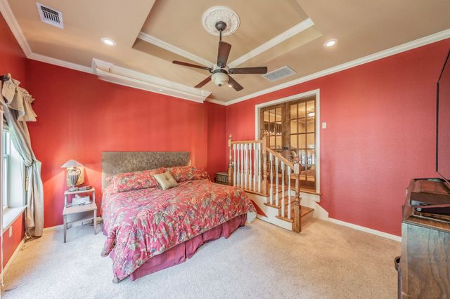 300 Shoreline Drive, Azle, TX 76020