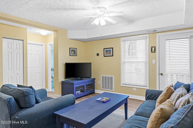 1701 Bowfin Lane Apt E, Carolina Beach, NC 28428