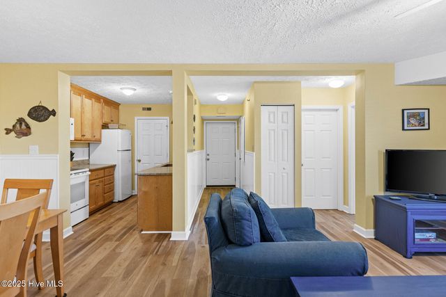 1701 Bowfin Lane Apt E, Carolina Beach, NC 28428