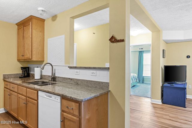 1701 Bowfin Lane Apt E, Carolina Beach, NC 28428