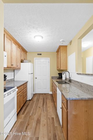 1701 Bowfin Lane Apt E, Carolina Beach, NC 28428