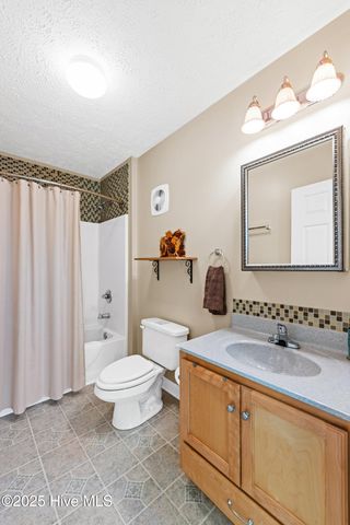 1701 Bowfin Lane Apt E, Carolina Beach, NC 28428