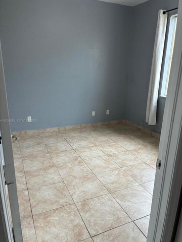55 SW 14th Ter 55, Homestead, FL 33030