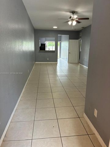 55 SW 14th Ter 55, Homestead, FL 33030