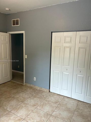 55 SW 14th Ter 55, Homestead, FL 33030