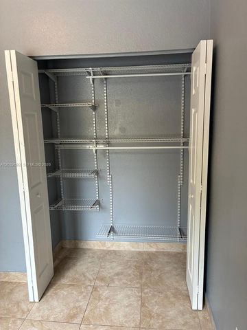 55 SW 14th Ter 55, Homestead, FL 33030