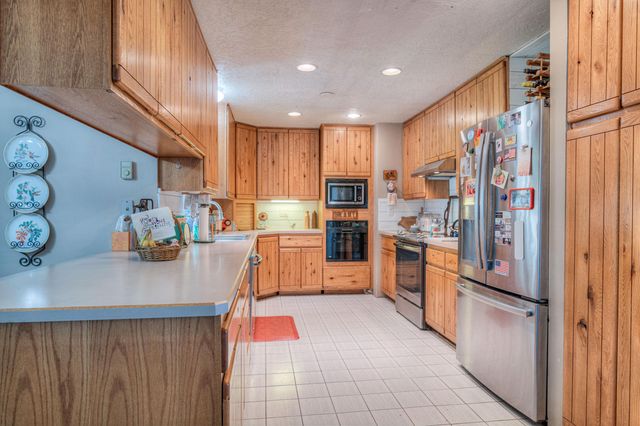 1048 SW Colfax Lane, Madras, OR 97741