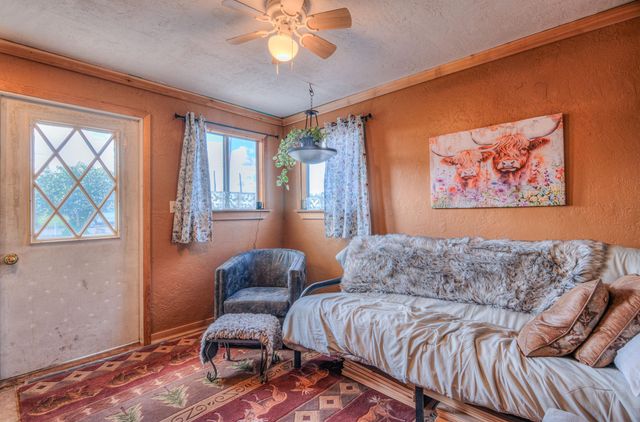 1048 SW Colfax Lane, Madras, OR 97741