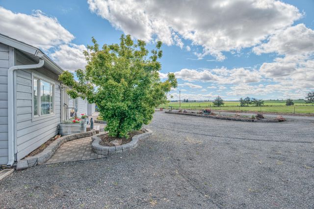 1048 SW Colfax Lane, Madras, OR 97741