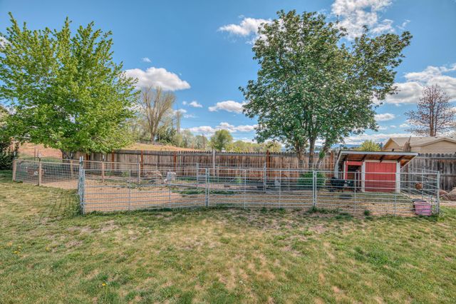 1048 SW Colfax Lane, Madras, OR 97741