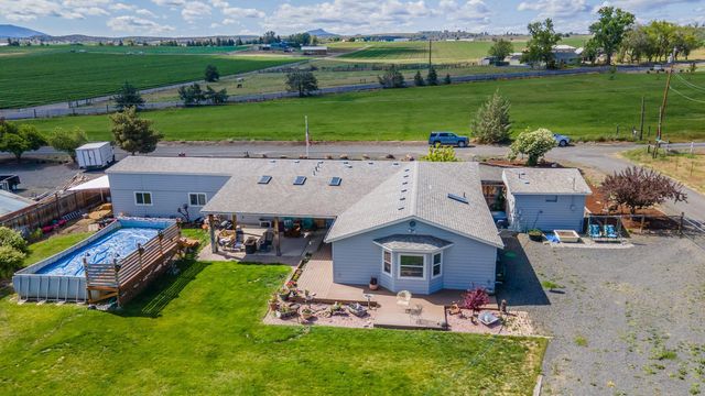 1048 SW Colfax Lane, Madras, OR 97741
