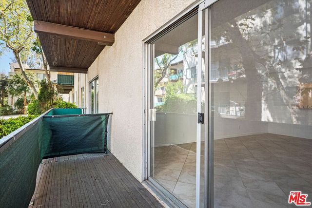 5460 White Oak Avenue A105, Encino, CA 91316
