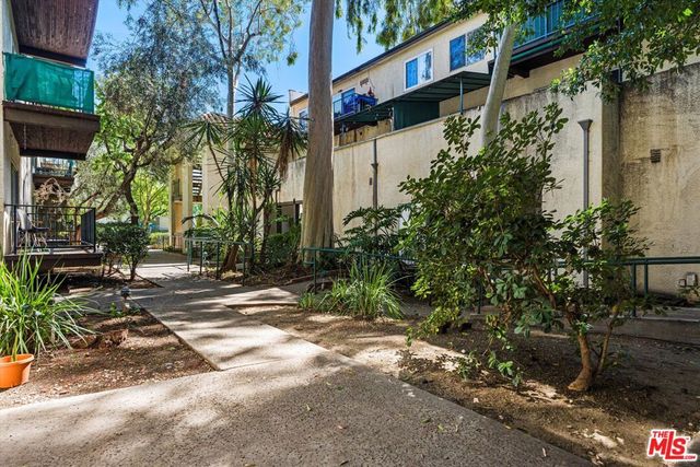 5460 White Oak Avenue A105, Encino, CA 91316