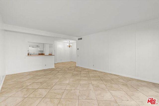 5460 White Oak Avenue A105, Encino, CA 91316