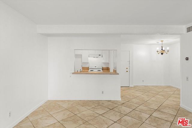 5460 White Oak Avenue A105, Encino, CA 91316