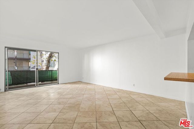 5460 White Oak Avenue A105, Encino, CA 91316