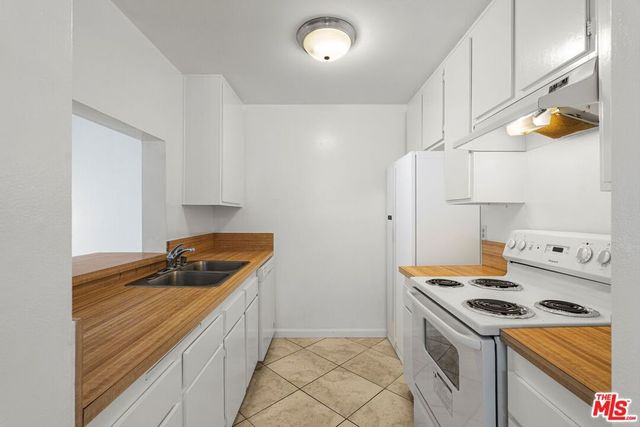 5460 White Oak Avenue A105, Encino, CA 91316