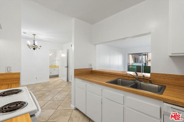 5460 White Oak Avenue A105, Encino, CA 91316