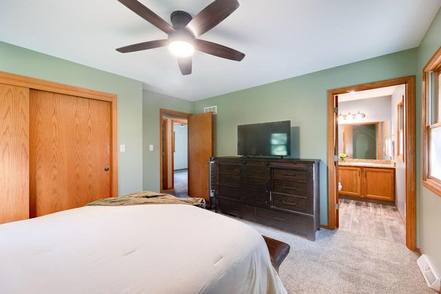 S98W36840 Juniper LANE, Eagle, WI 53119
