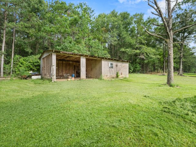 723 White City, Hornbeck, LA 71439