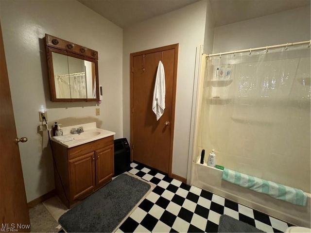 132 N 10th Street, Byesville, OH 43723