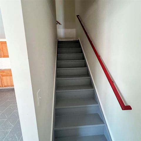 286 S William St Unit 3, Newburgh, NY 12550
