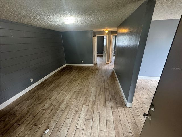 8105 N KLONDYKE STREET, Tampa, FL 33604