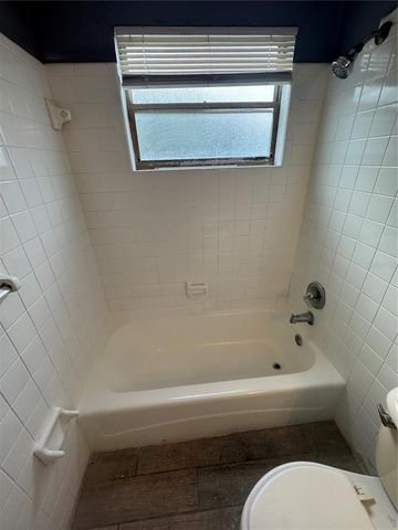 8105 N KLONDYKE STREET, Tampa, FL 33604