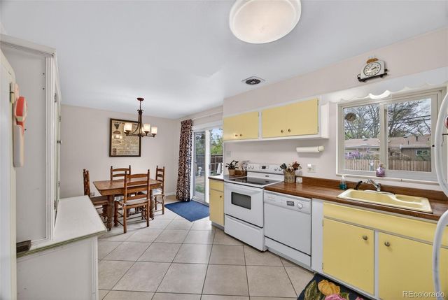 6436 Iris Way, Arvada, CO 80004