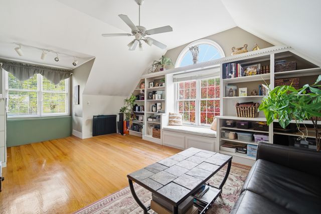 4837 Middle Road, Gurnee, IL 60031