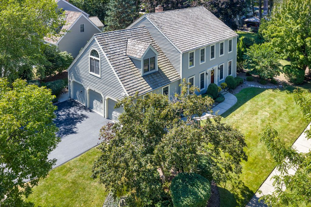 4837 Middle Road, Gurnee, IL 60031