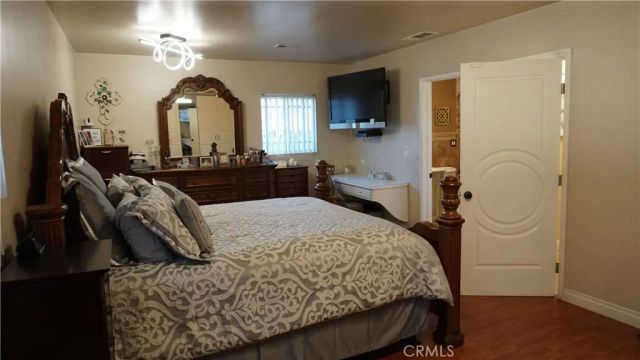 5032 N Bonnie Cove Avenue, Covina, CA 91724