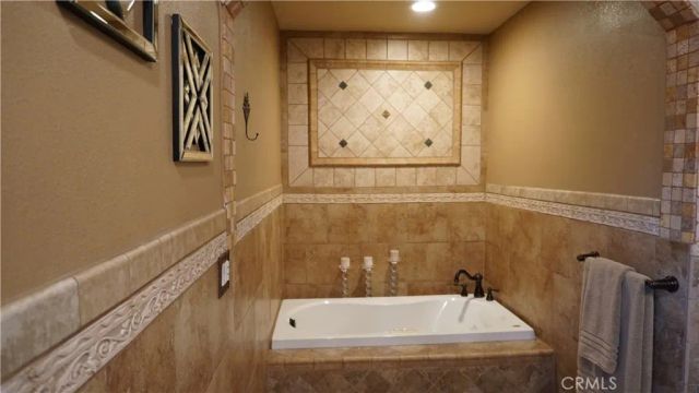 5032 N Bonnie Cove Avenue, Covina, CA 91724