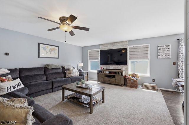 27 Lambert St, Washington Boro, NJ 07882