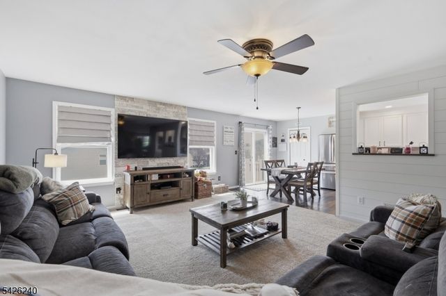 27 Lambert St, Washington Boro, NJ 07882