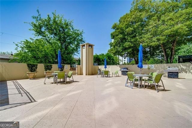 2479 Peachtree Road NE 303, Atlanta, GA 30305