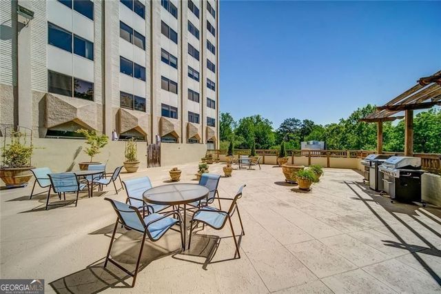 2479 Peachtree Road NE 303, Atlanta, GA 30305
