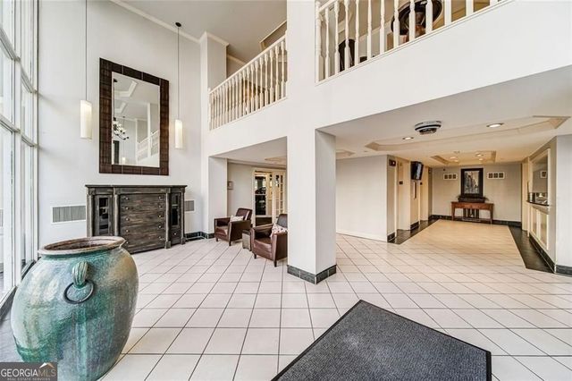 2479 Peachtree Road NE 303, Atlanta, GA 30305