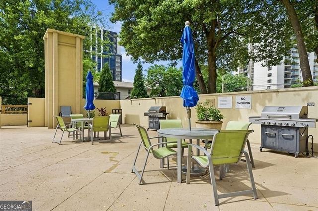 2479 Peachtree Road NE 303, Atlanta, GA 30305