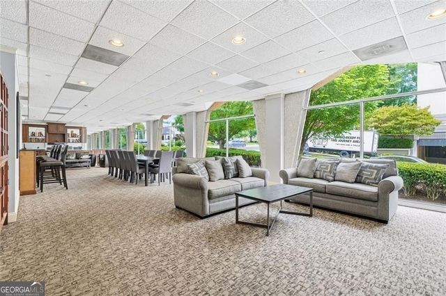 2479 Peachtree Road NE 303, Atlanta, GA 30305