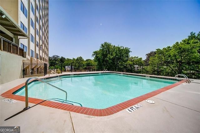 2479 Peachtree Road NE 303, Atlanta, GA 30305