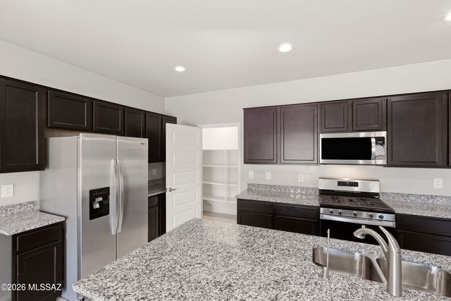 6853 S Portugal Avenue, Tucson, AZ 85757