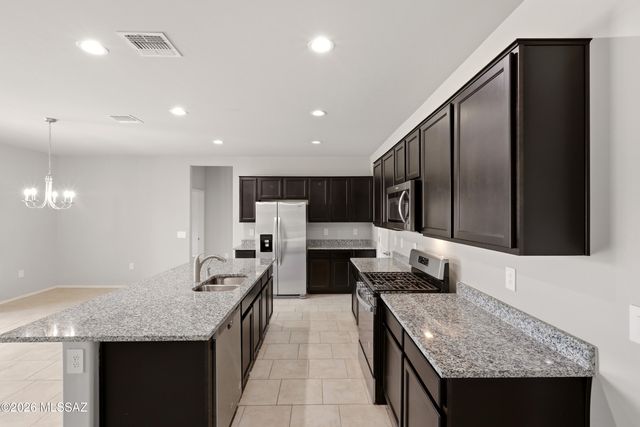 6853 S Portugal Avenue, Tucson, AZ 85757