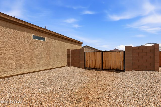 6853 S Portugal Avenue, Tucson, AZ 85757