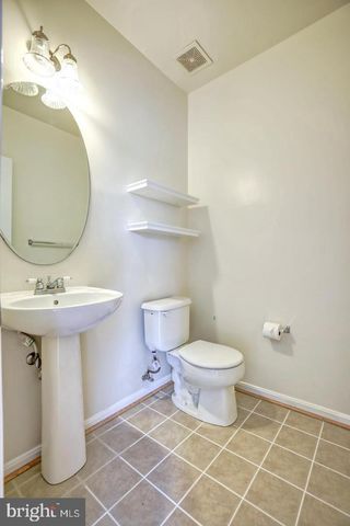 43074 FRANCIS SQ, Chantilly, VA 20152